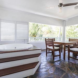 Two-Bedroom Two-Bathroom Reef Suite Private Balcony SPA Bath Ocean View